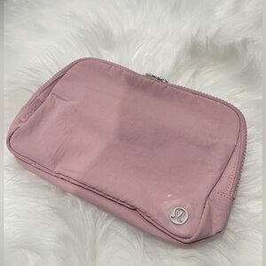 Lululemon everywhere Beltbag- 2Liter
